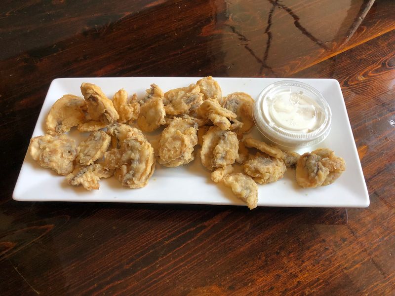 This Tiny Georgia Seafood Spot Has Fried Clams That Are Worth The Drive - Decor Hint Golden Clam Strips That Steal The Show