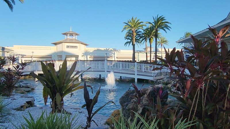 This Florida Outlet Mall Gets Your Steps In While You Hunt Brand-Name Deals, Drink In Hand - Decor Hint Opening Day Came In The Fall Of 2015