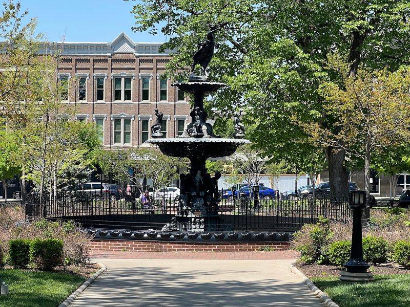 Fountain Square Gets A Fresh Pulse
