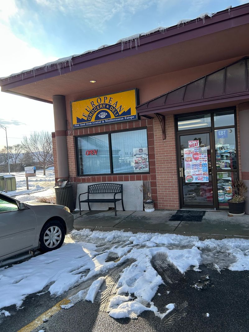 8 Nebraska Markets Where You Find Imported Spices And Groceries Sold Nowhere Else In The State - Decor Hint European Grocery & Deli