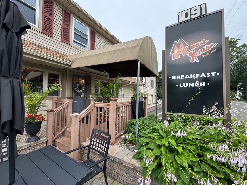 Mama’s House Family Diner, Plantsville