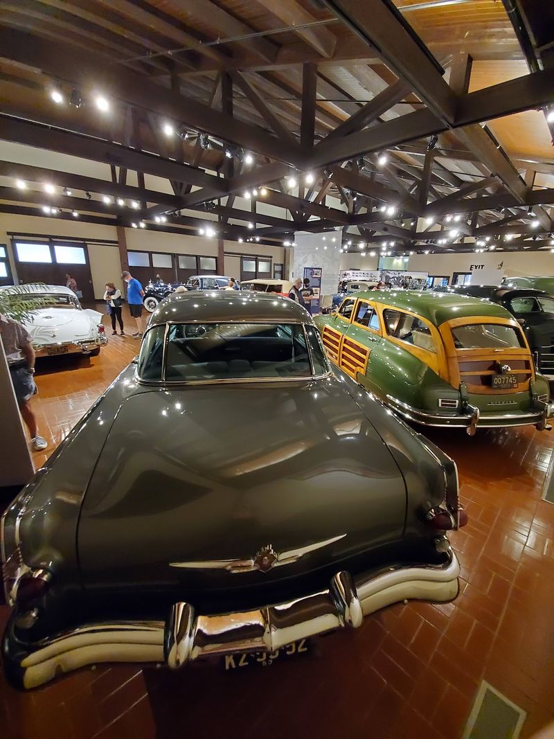 This Michigan Museum Pairs Classic German Cars With Brilliant Fall Color - Decor Hint Pretzels, Polka, And Porsches