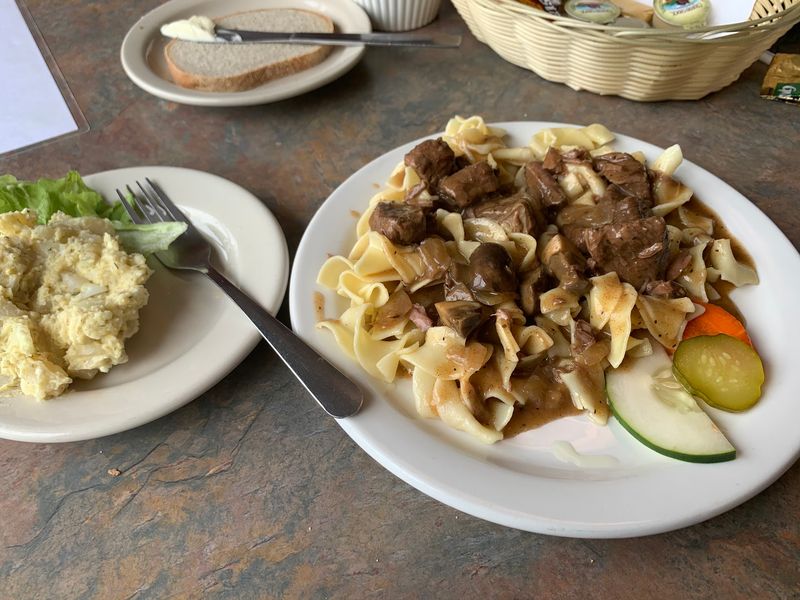 Lunch Here Leans Hearty And Homemade