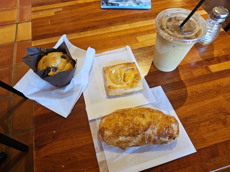 10 New Mexico Desert Bakeries That Make Leaving Town Worth It - Decor Hint KOKO Coffee/Deli/Carry-Out In Taos