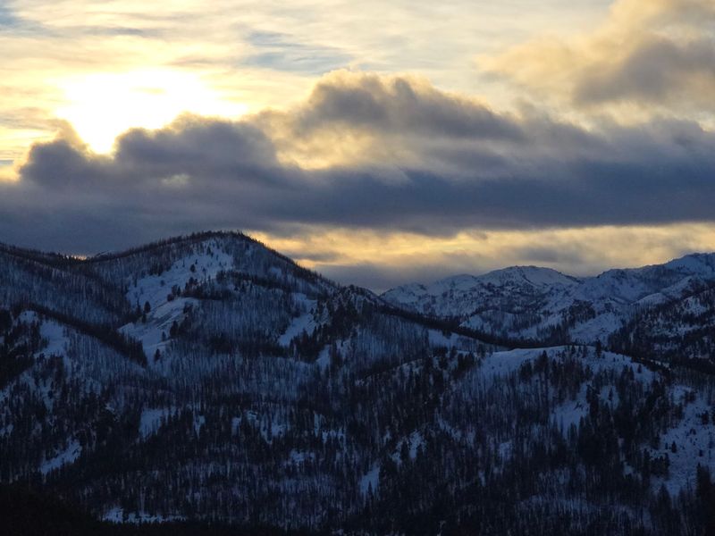 Two Huge Wildernesses Squeeze The Highway