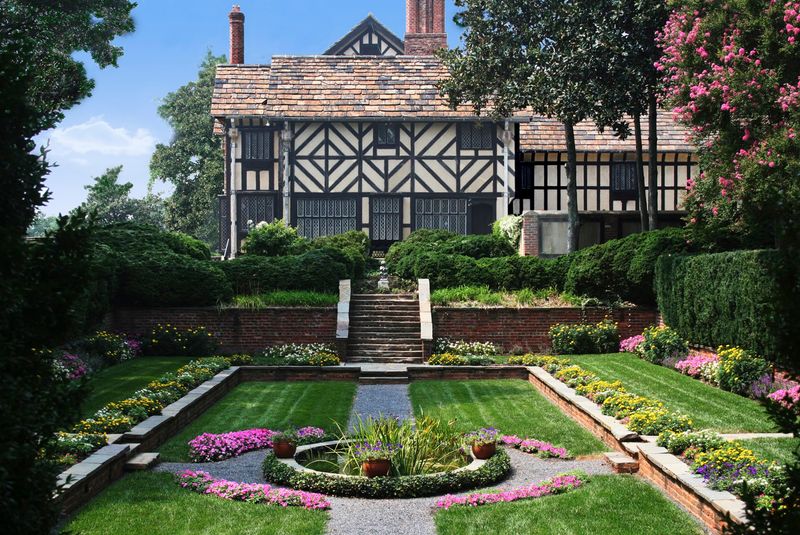 Agecroft Hall & Gardens