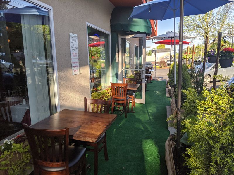 These 11 Secret Italian Restaurants In Connecticut That Locals Swear Are Perfect For Fall Evenings - Decor Hint Primavera Italian Cuisine, Norwalk