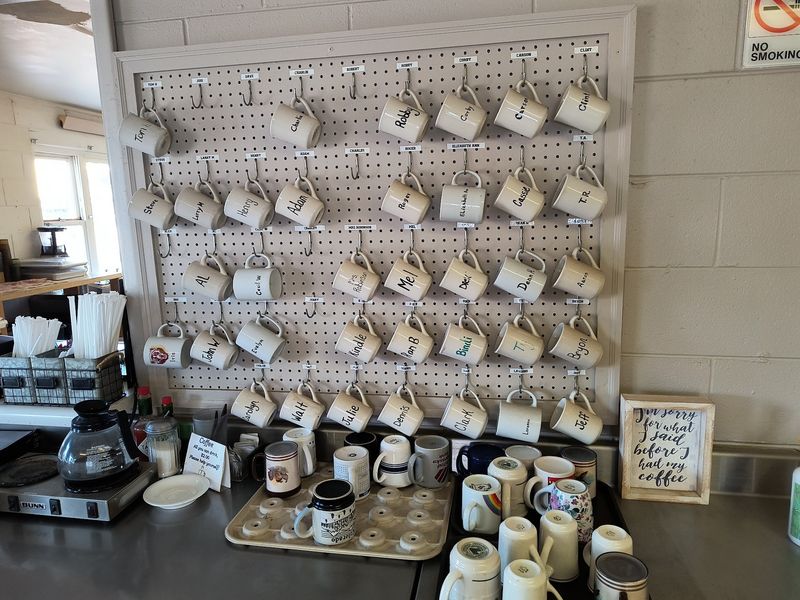 Nebraska's Sandhills Hide 12 Ranch Cafes Where Cowboys Still Eat Lunch - Decor Hint Mrs. Robinson's Cafe