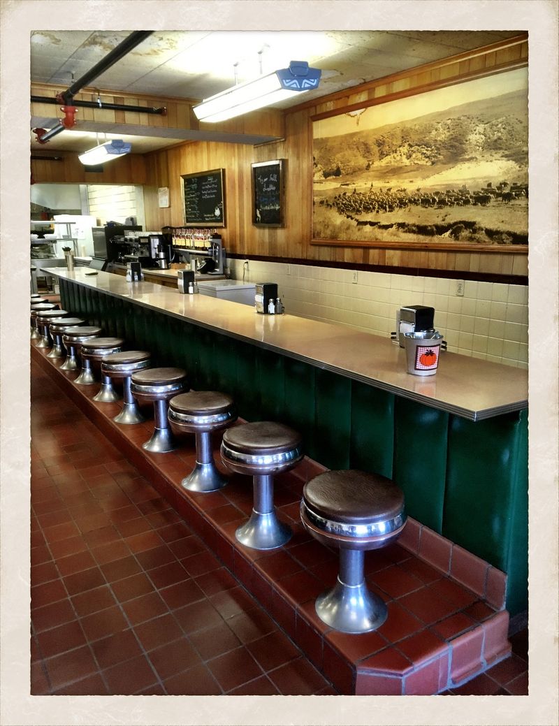 Nebraska's Sandhills Hide 12 Ranch Cafes Where Cowboys Still Eat Lunch - Decor Hint Bassett Lodge & Range Café