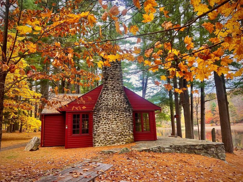 Chatfield Hollow State Park