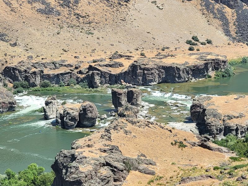 Down to Pillar Falls