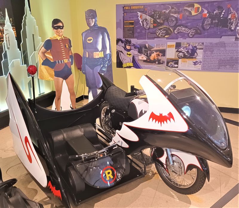 Hollywood Bikes Up Close