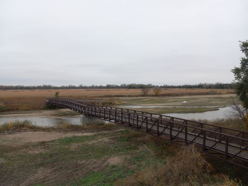 Hundreds Of Sandhill Cranes Leave But This Nebraska River Center Keeps Its Blind Open All Year - Decor Hint Trails, Footbridges, and an Observation Tower