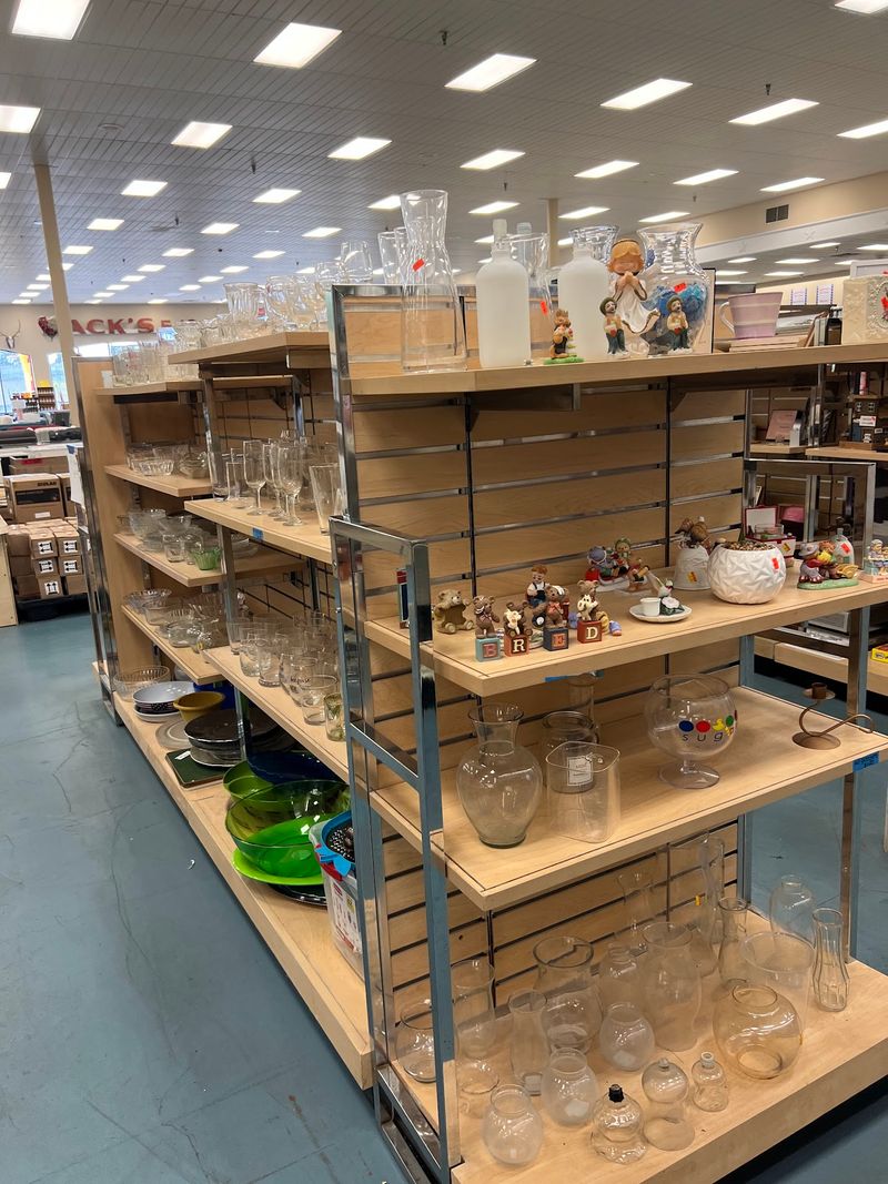 Savannah, Georgia’s 9 Top Under-The-Radar Thrift Shops For Incredible Bargains - Decor Hint Friendly Mission Thrift Store