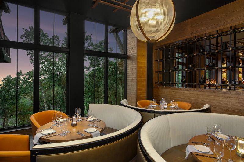 9 Georgia Mountain Restaurants Where The Fall Views Are Almost As Good As The Food - Decor Hint Auld Alliance At Cloudland At McLemore, Rising Fawn