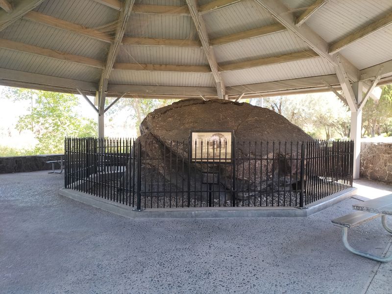 8 Idaho Spots Where Real Oregon Trail Wagon Ruts Are Still Carved Into The Ground - Decor Hint Register Rock State Historic Site, American Falls, ID