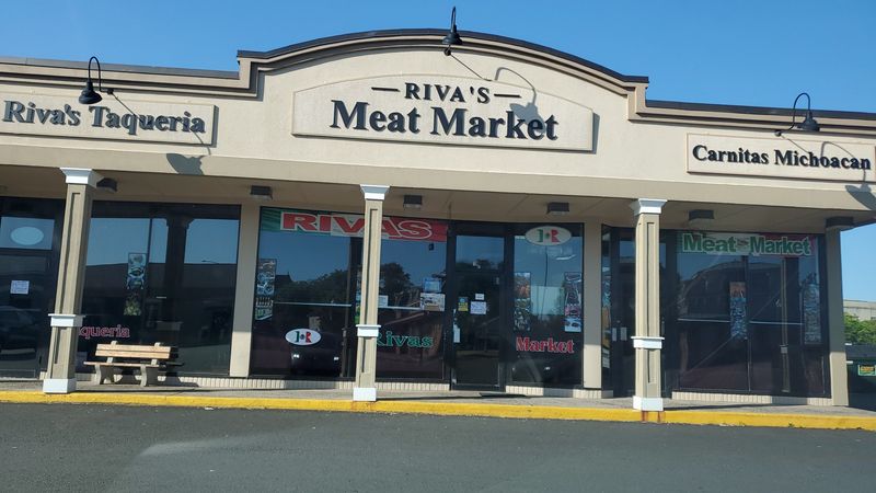 10 Connecticut Butcher Shops Where Locals Stock Their Freezers Without Spending A Fortune - Decor Hint Rivas Meat Market, Wallingford