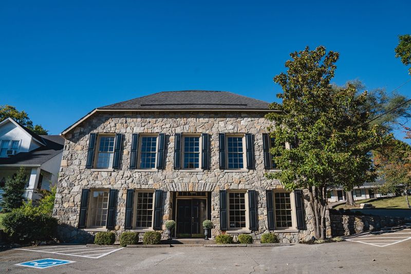 These 10 Gluten-Free Friendly Restaurants In Kentucky Are Worth The Drive - Decor Hint Toogie's Table, Bardstown