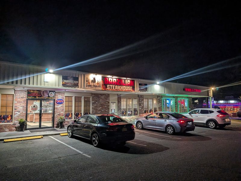 Danbury Gives This Steakhouse A Lively Local Setting