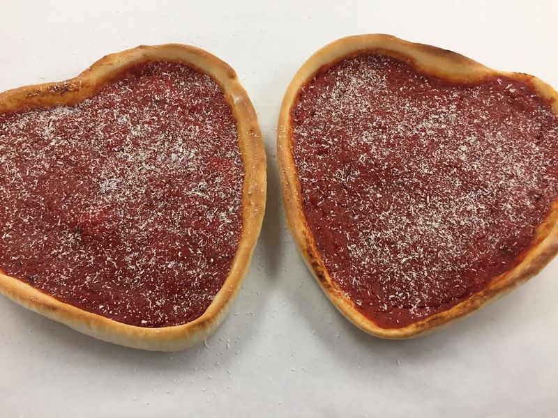 The Cheese-Light Pie Everyone Calls Ahead To Claim