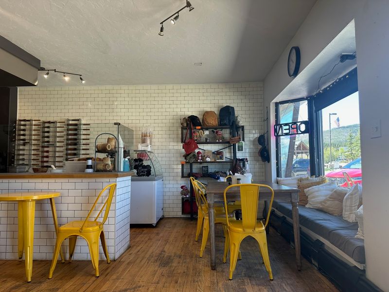 Top 10 Breakfast Places In The Colorado High Country Worth The Drive In 2026 - Decor Hint Rollin' Street Bakery