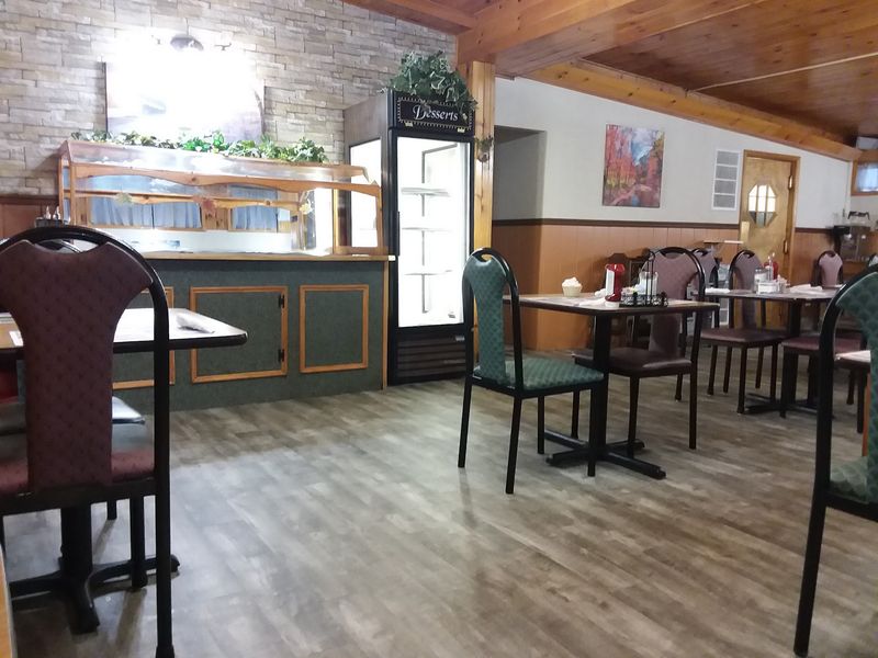 This Small-Town Pennsylvania Diner Serves Chicken Fried Steak With Sausage Gravy Worth The Drive - Decor Hint A Salad Bar For Balancing Out The Gravy