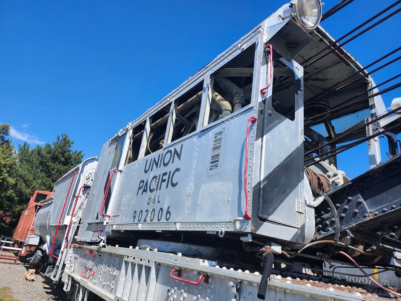 The Steam Crane That Did The Heavy Lifting