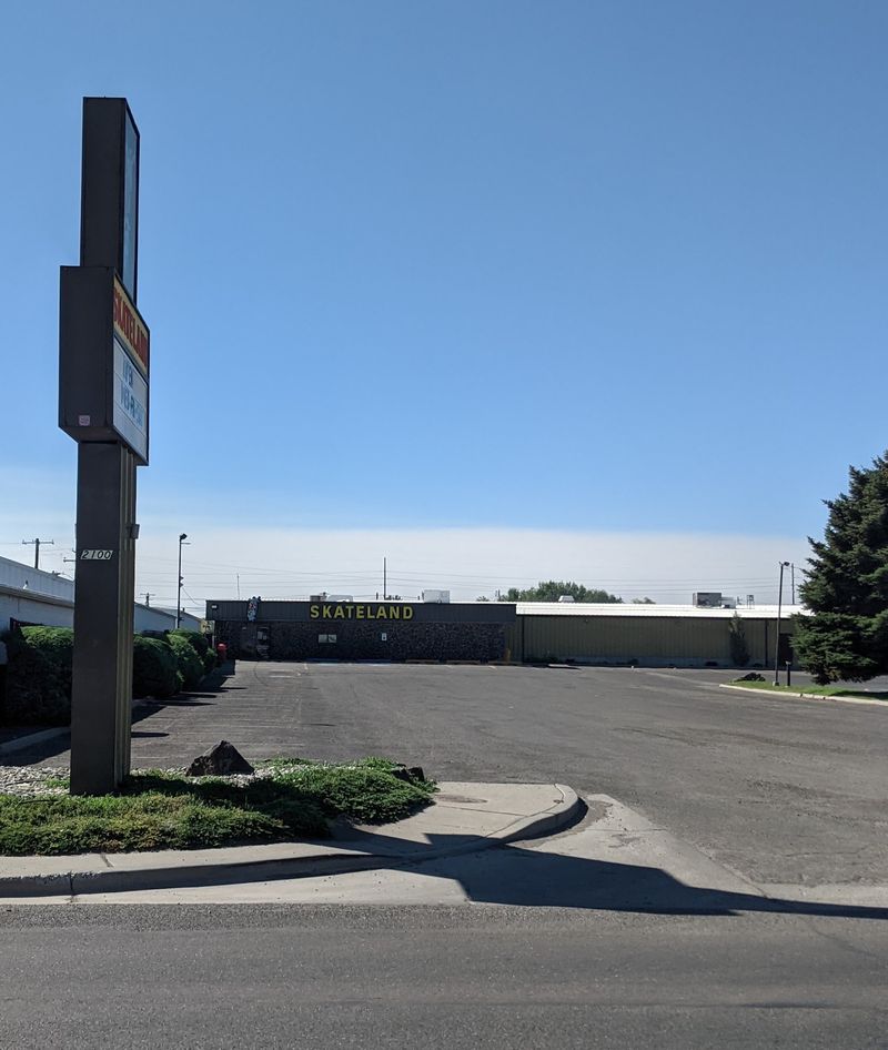 Finding The Rink And Timing Your Visit