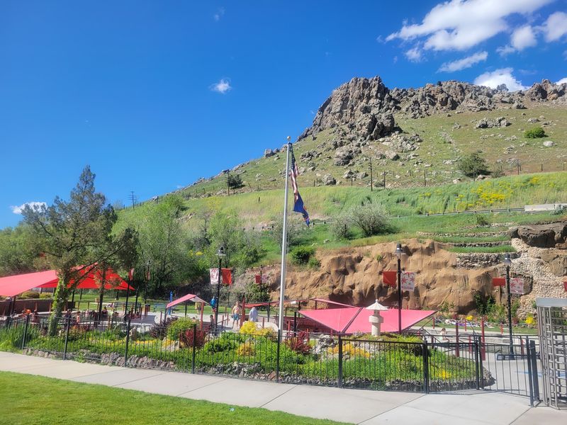Two Hundred Thousand Gallons Of Natural Hot Water Fill The Pools At This Idaho Resort Every Day - Decor Hint Your Water Bottle Is The Most Important Thing You Pack