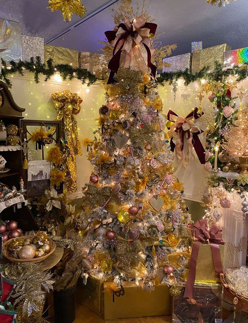 Holiday Shoppers Step Into A Winter Wonderland When This Connecticut Nursery Transforms Into A Christmas Paradise - Decor Hint Plan Your Trip Before Christmas Eve Sneaks Up On You