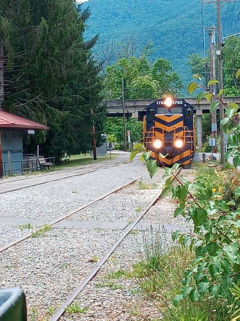 Only About 200 People Live In This North Carolina Mountain Town Where Two Waterways Meet Near A Historic Downtown - Decor Hint Learn How The Railroad Turned This Tiny Community Into An Early Tourism Hub