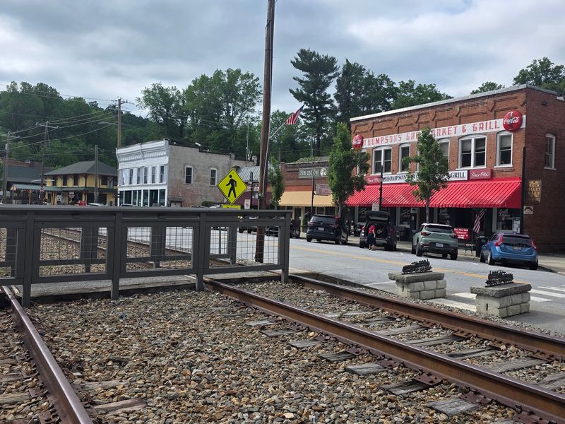 Turn Lunch Into An Easy Break From A Blue Ridge Road Trip