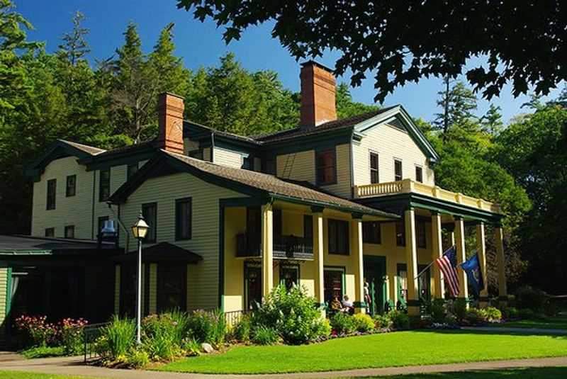 10 Upstate New York Restaurants So Remote They Turn The Drive Into Part Of The Adventure - Decor Hint Glen Iris Inn