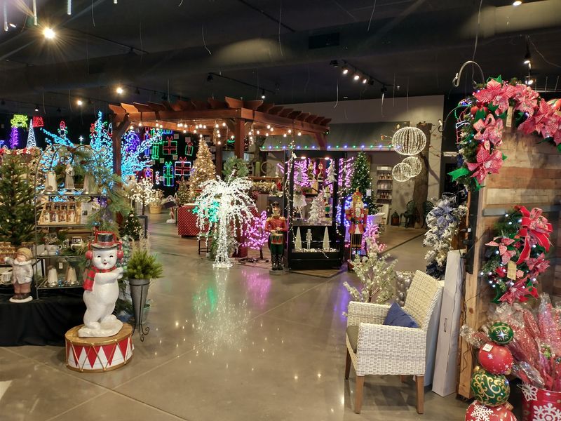 Get A Head Start On The Holidays At This Christmas Store Worth A November Trip - Decor Hint Friendly Faces Who Might Remember Your Name