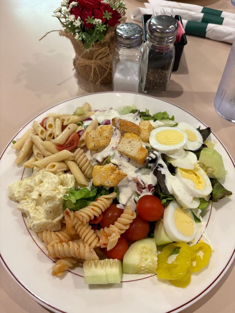The Salad Bar Everyone Keeps Talking About