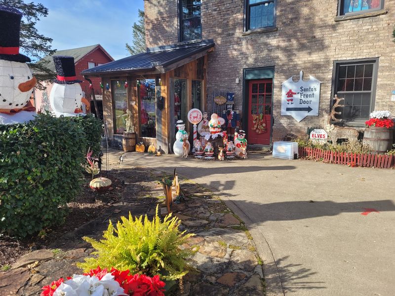 The Christmas Shop & Downer House Antiques
