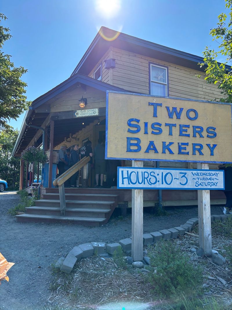 Two Sisters Bakery, Homer 