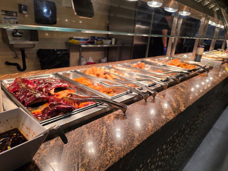 100's Seafood Grill Buffet, San Diego