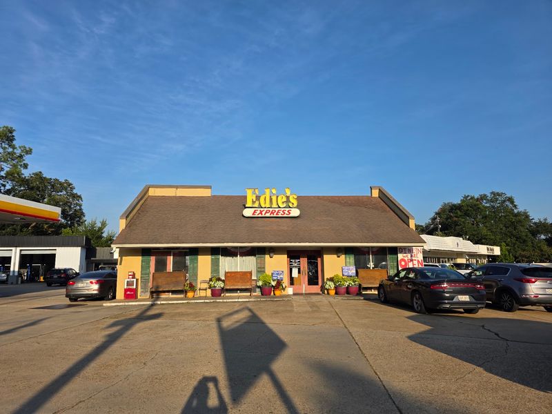 Edie's Biscuits, Lafayette
