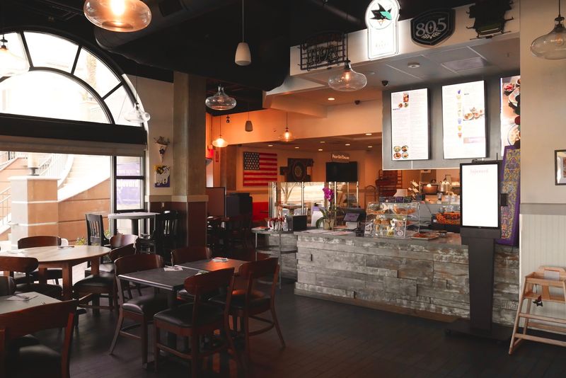 Lajevard Diner Cafe
