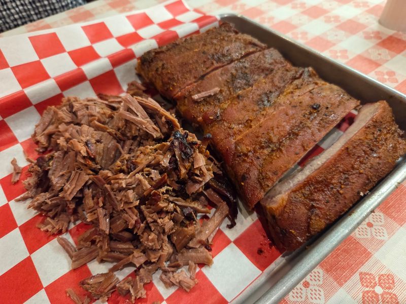 Mom and Dad's Bar-B-Que In Kearney