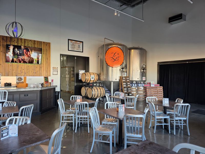 Here's Why 5 Nebraska Factory Tours Make A Better Day Trip Than Another Scenic Pull-Off - Decor Hint Lucky Bucket Brewing Co.
