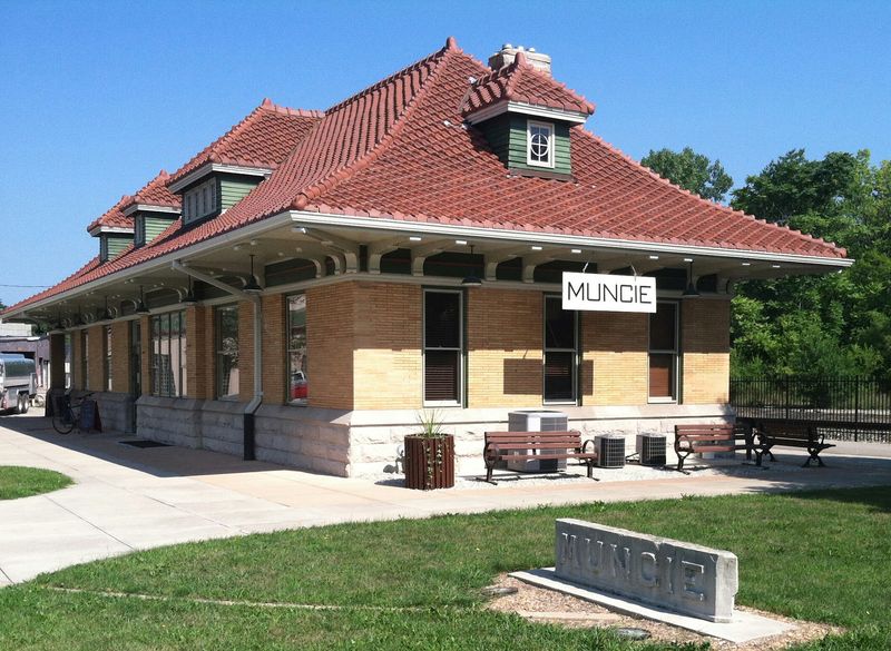 Cardinal Greenway Muncie Depot Trailhead