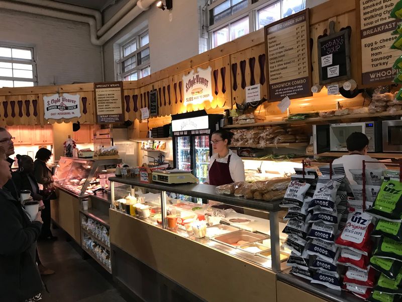 Lunch Counters With a Global Accent