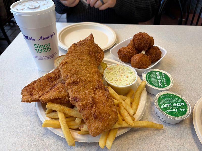 11 Kentucky Eateries That Do Zero Advertising Yet Fill Up Every Night - Decor Hint Mike Linnig's