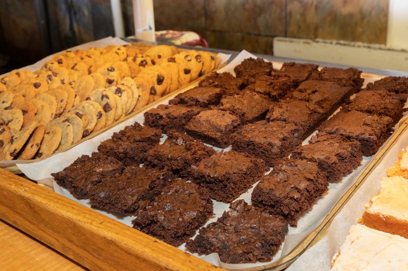 This Kentucky Buffet Restaurant Is So Good It’s Practically A Local Secret - Decor Hint An In-House Bakery Means Dessert Is Never An Afterthought