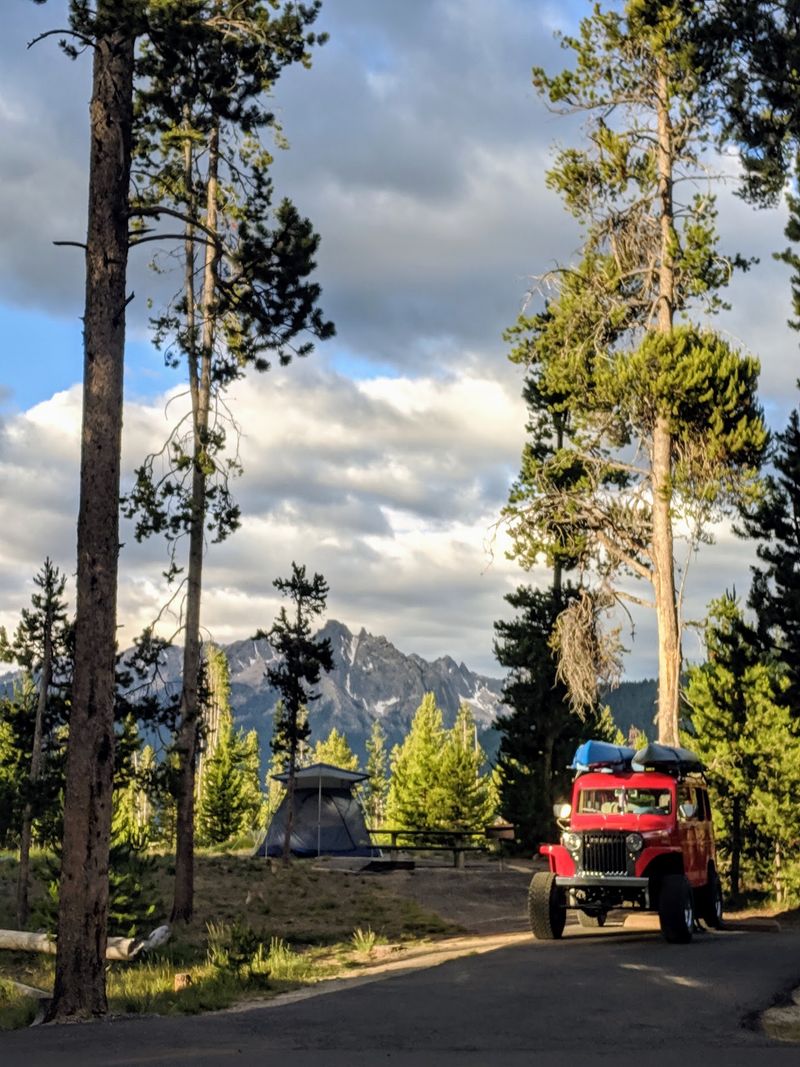 9 Idaho Dark Sky Spots Where The Milky Way Shows Up Over Your Campsite On Clear Nights - Decor Hint Glacier View Campground
