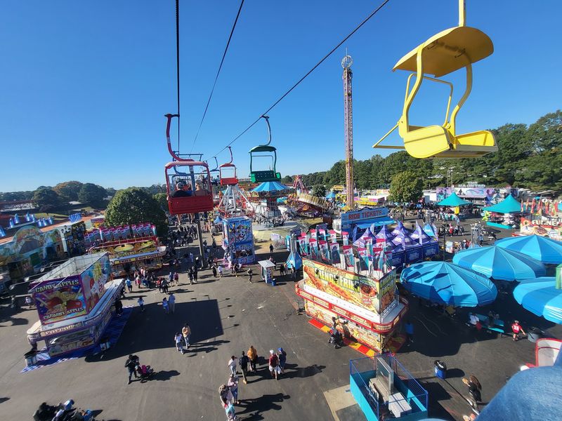 A 230-Foot Ferris Wheel Is Coming To North Carolina For Just 11 Days This October - Decor Hint Make Time For Two Brand-New Thrill Rides On The Midway