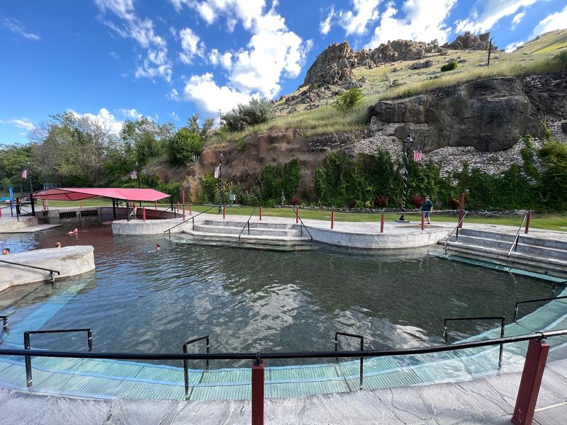 Two Hundred Thousand Gallons Of Natural Hot Water Fill The Pools At This Idaho Resort Every Day - Decor Hint Fresh Water Every Single Morning