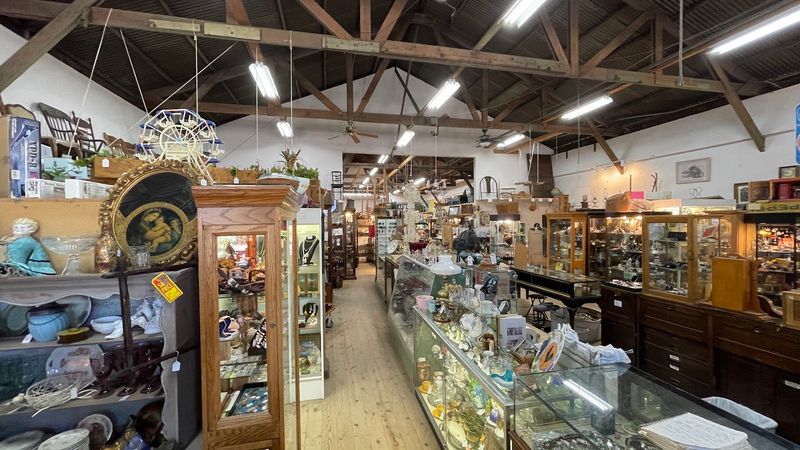 Vineyard Antique Mall
